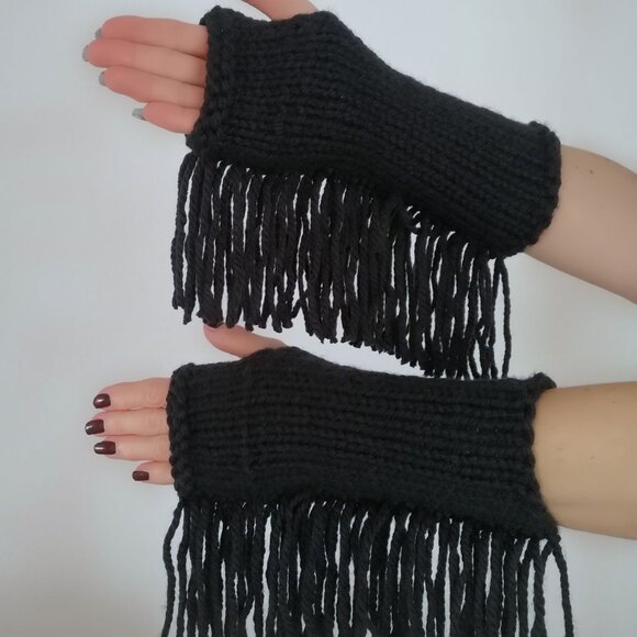 Black Fingerless Fringes Cowgirl Stampede Rodeo Gloves Mittens ArmWarmer - Picture 4 of 9